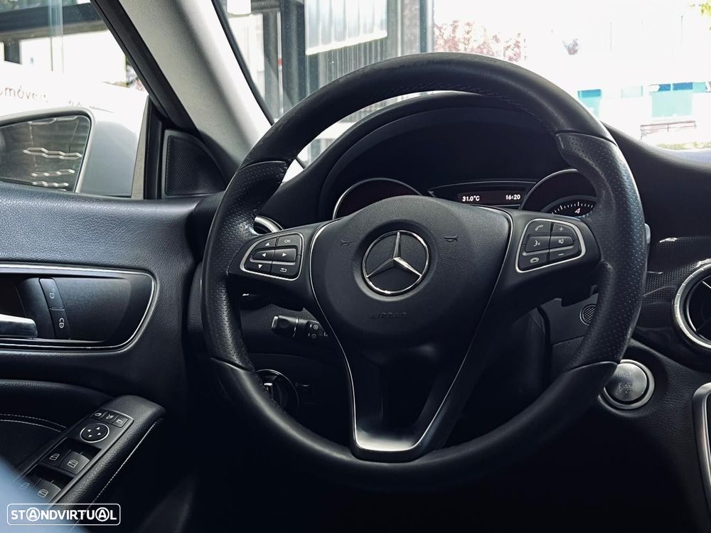 Mercedes-Benz CLA 180 d Shooting Brake Urban Aut. - 24