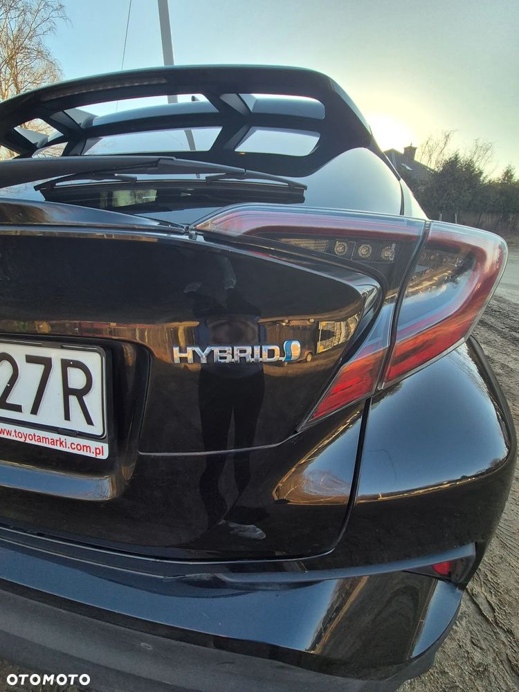 Toyota C-HR 1.8 Hybrid Prestige - 2