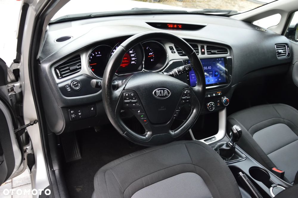 Kia Ceed - 29