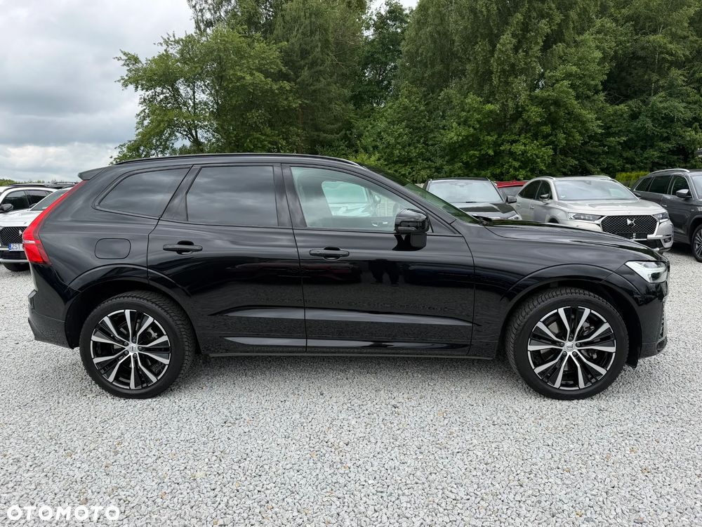 Volvo XC 60 B4 D AWD Ultimate Dark - 17