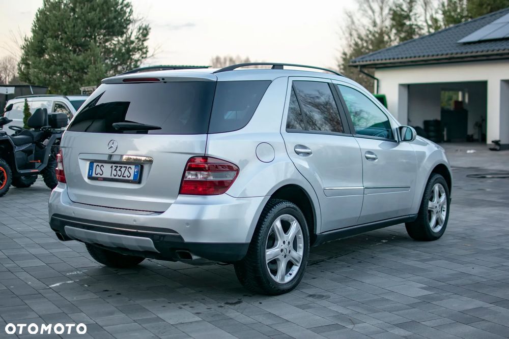 Mercedes-Benz ML - 14