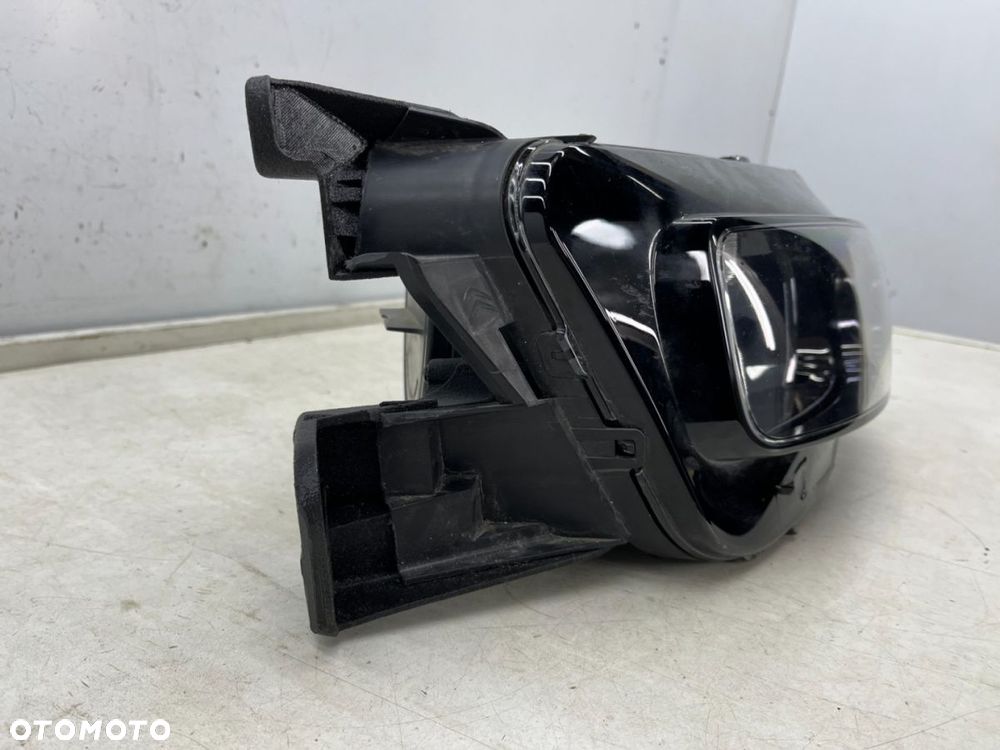 Lampa reflektor Citroen C4 Picasso II 13-16r. PRAWA przednia EUROPA H7 prawy przód 9675974880 - 2
