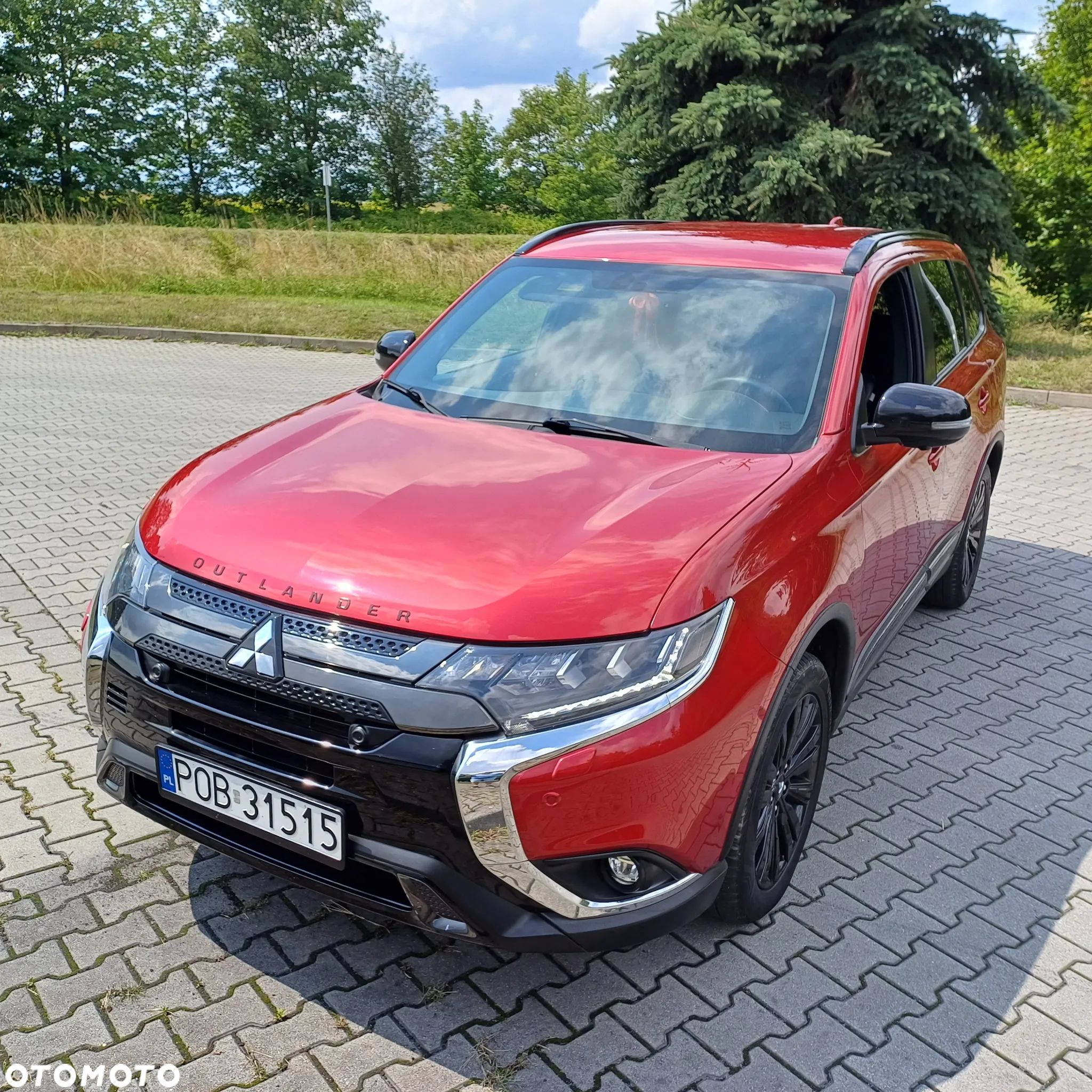 Mitsubishi Outlander - 1