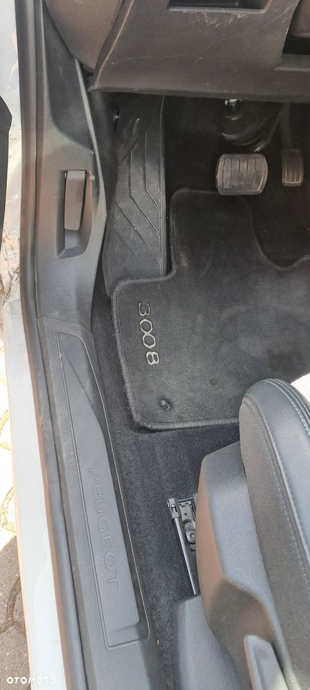 Peugeot 3008 1.6 PureTech Hybrid PHEV Allure Pack S&S EAT8 - 14