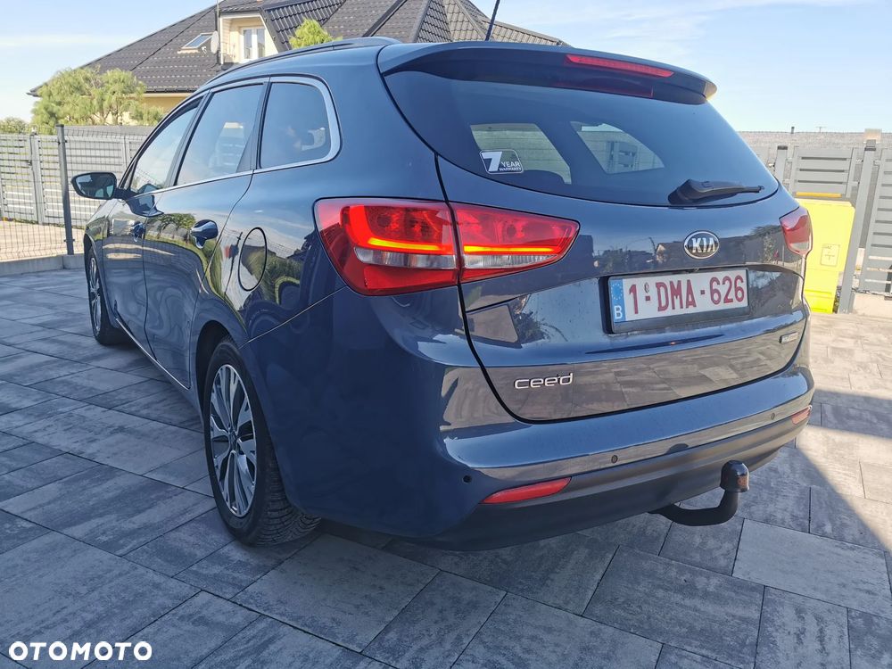 Kia Ceed 1.4 CVVT Dream-Team Edition - 28