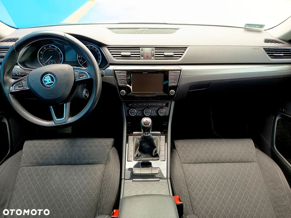 Skoda Superb 1.4 TSI ACT Style - 11