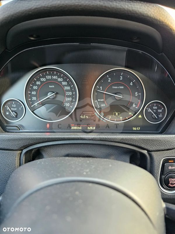BMW Seria 3 320d xDrive DPF Edition Sport - 9