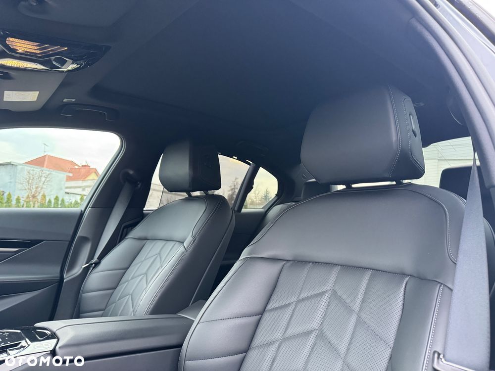 BMW Seria 5 520d M Sport - 15