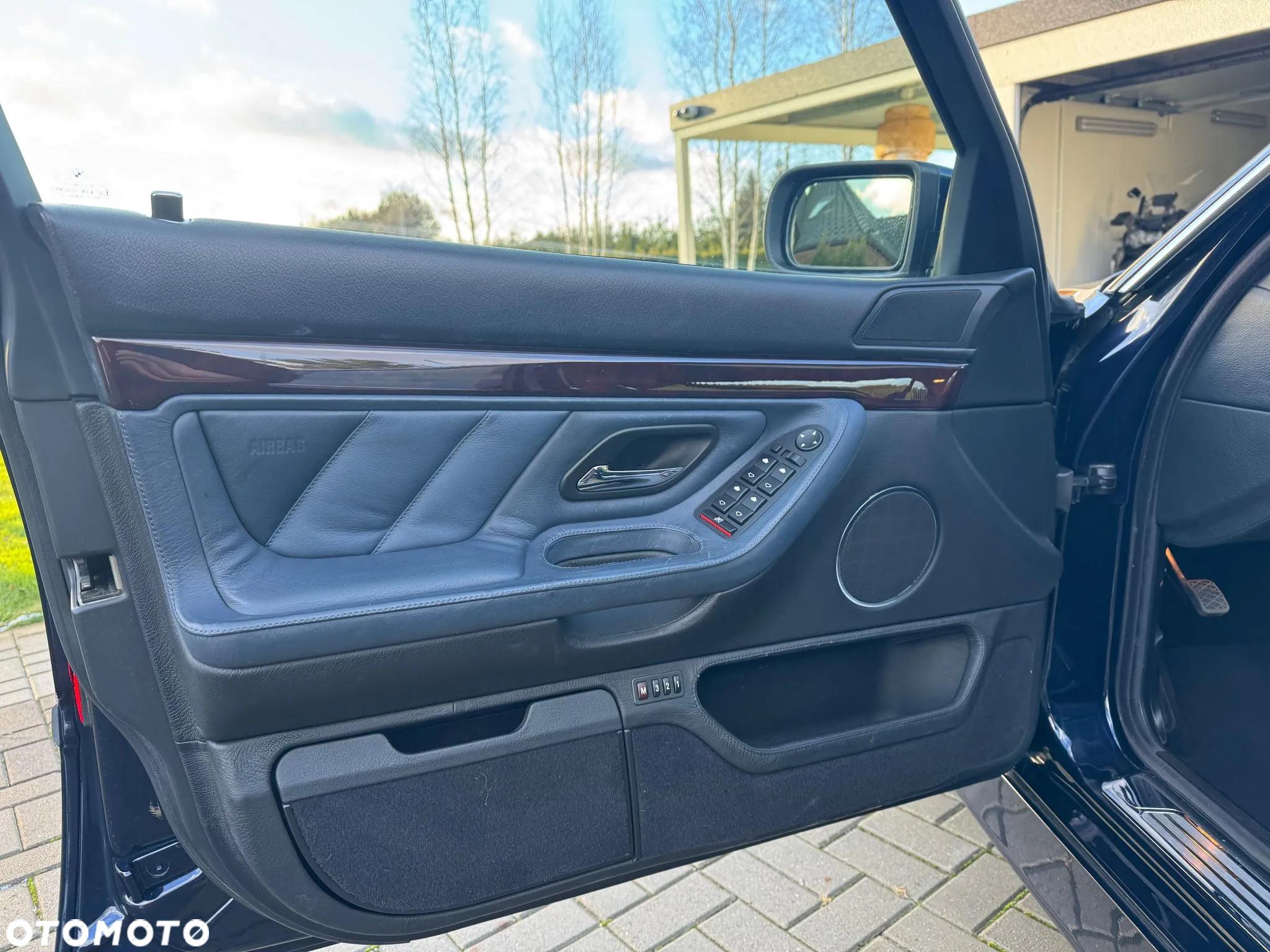 BMW Seria 7 750i - 31