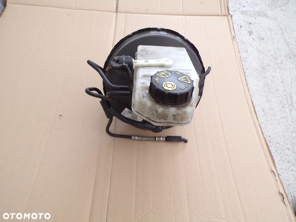 SERWO HAMULCOWE VOLVO XC40 II P32256766 - 2