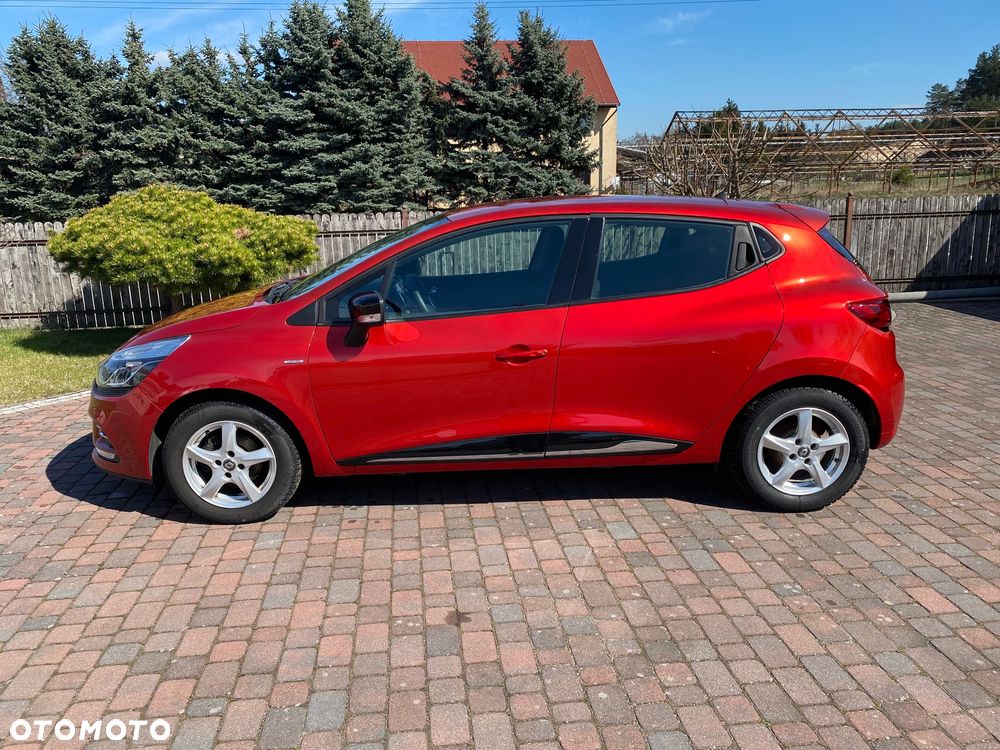 Renault Clio 1.2 16V 75 LIMITED - 4