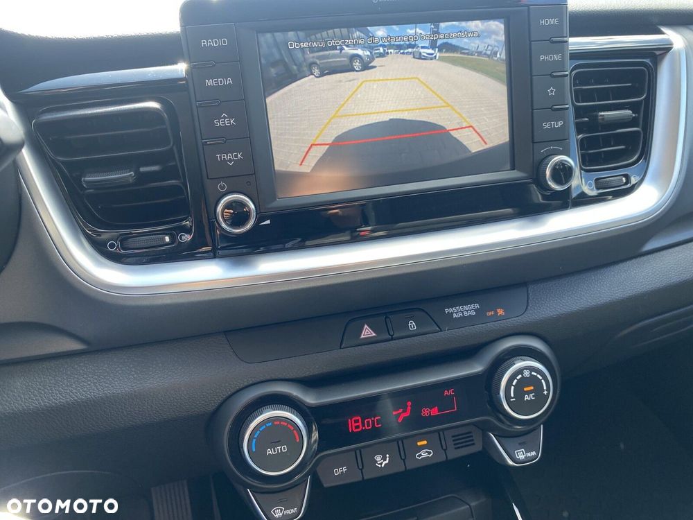 Kia Stonic - 23