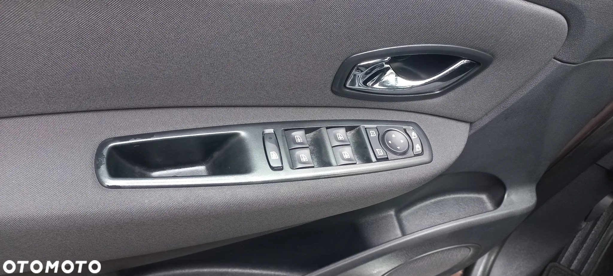Renault Scenic 1.5 dCi Limited - 8
