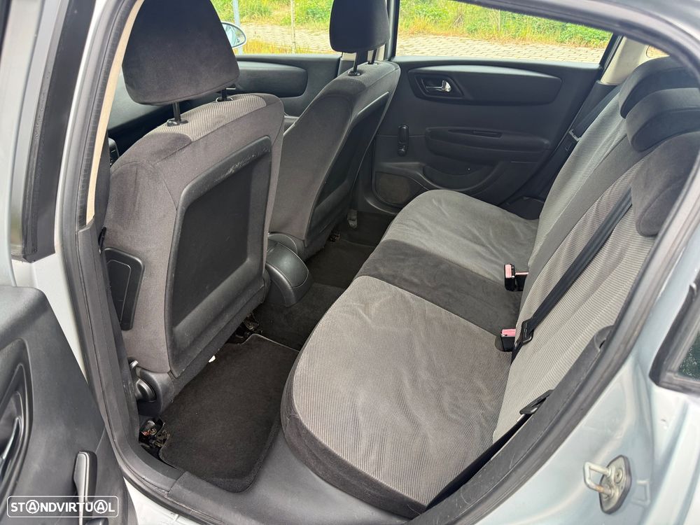 Citroën C4 1.6 HDi 110 SX - 8