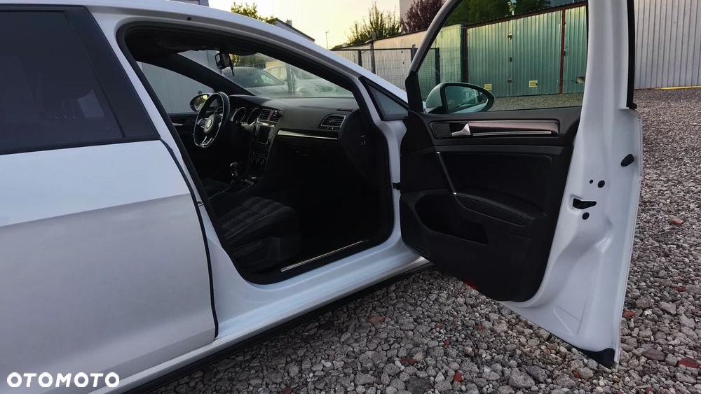 Volkswagen Golf GTD (BlueMotion Technology) - 24