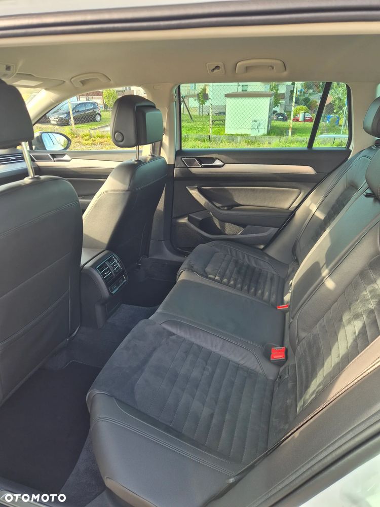 Volkswagen Passat Variant 2.0 TDI BMT Highline - 15