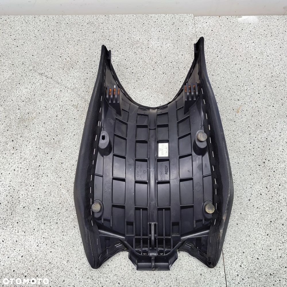 Siedzenie, fotel przód, kanapa kierowcy KTM 690 Duke 16-19 - 12