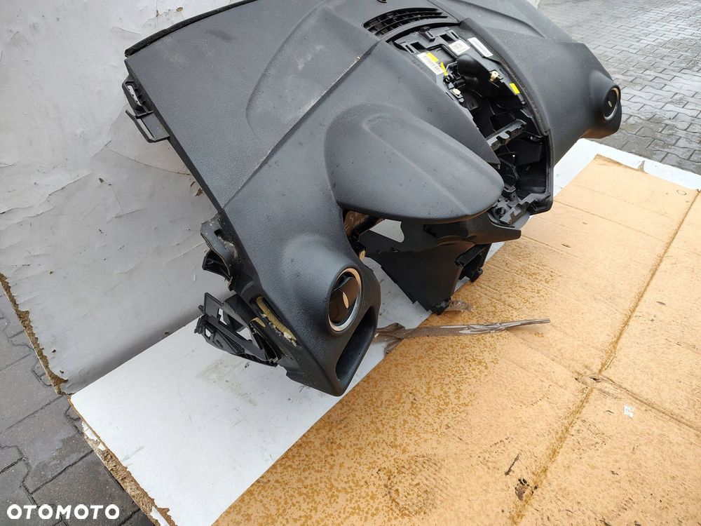 DESKA ROZDZIELCZA KONSOLA AIRBAG FORD FIESTA MK7 FL LIFT - 2
