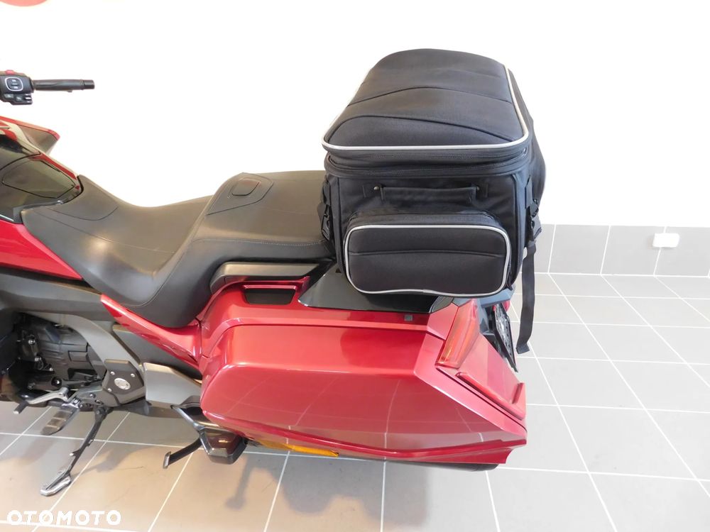 Honda GL - 9