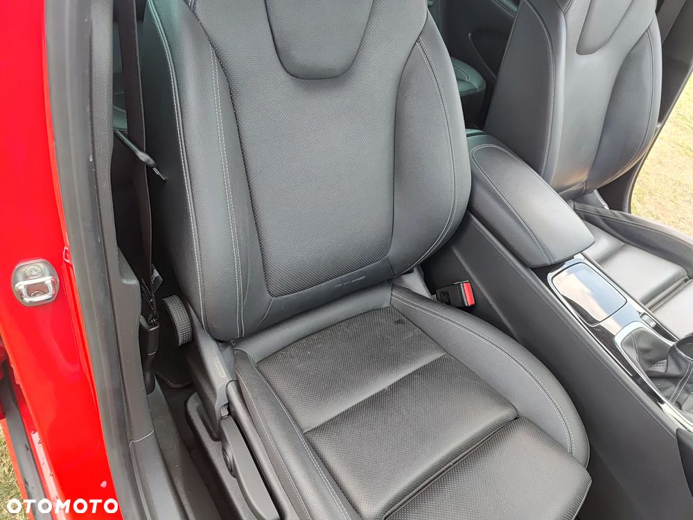 Opel Insignia - 30
