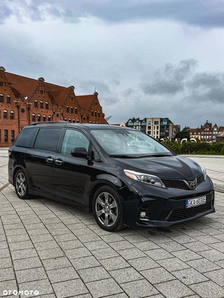 Toyota Sienna 3.5 V6 SE - 2