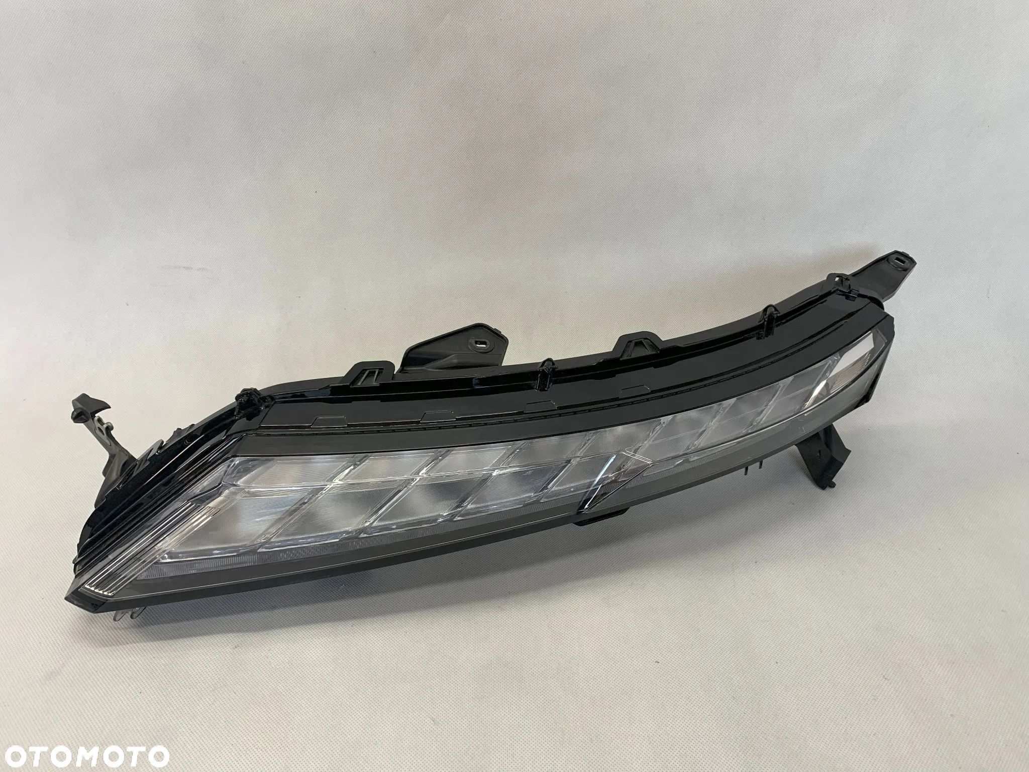 Mitsubishi Eclipse Cross FL 21r Reflektor lewy lampa lewa Lift 2021 - 1