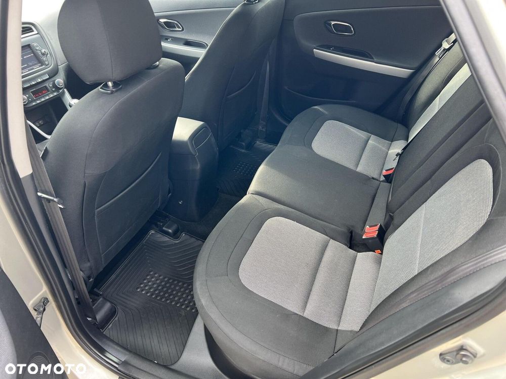 Kia Ceed Cee'd 1.6 GDI M - 10