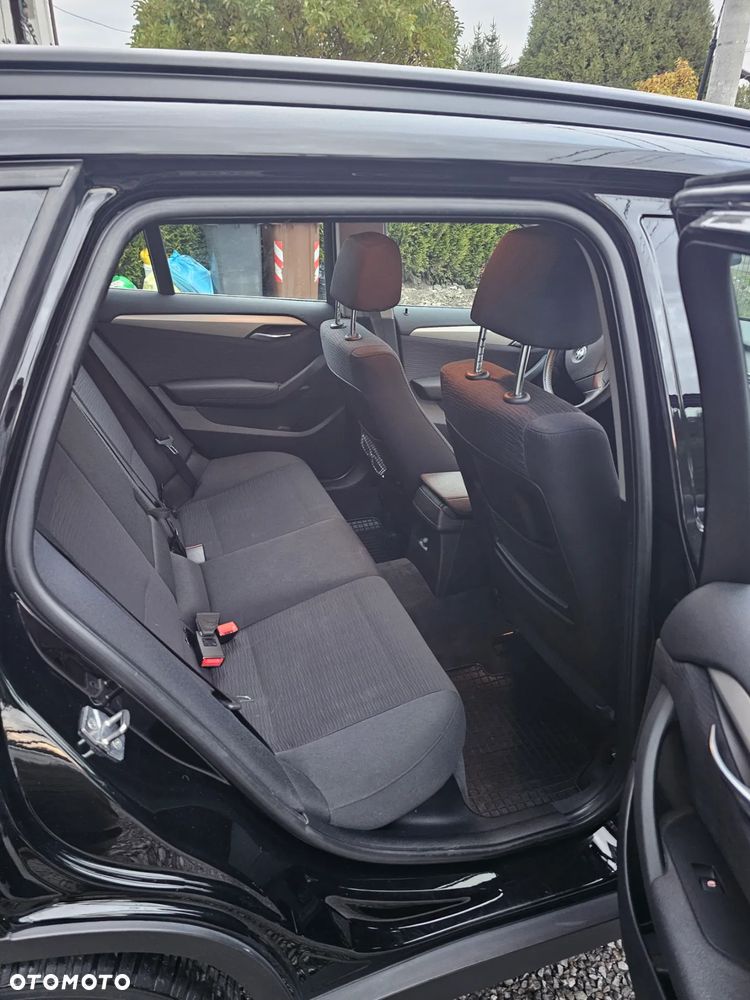 BMW X1 xDrive18d - 16