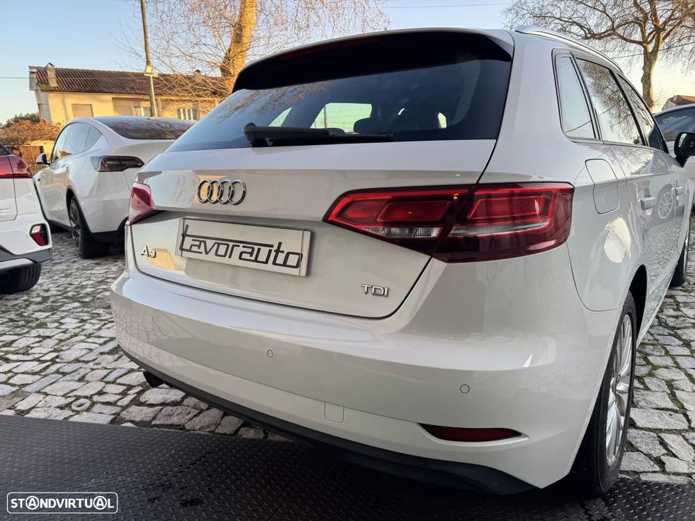 Audi A3 Sportback 1.6 TDI Design - 27