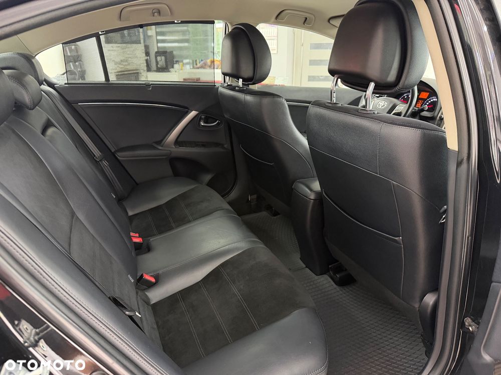 Toyota Avensis 2.0 D-4D Luna - 16