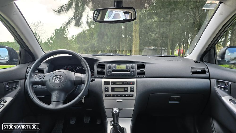 Toyota Corolla 1.4 D-4D Sol - 25