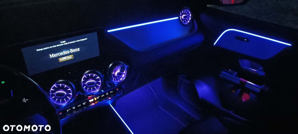 Mercedes-Benz GLA 200 Progressive - 32