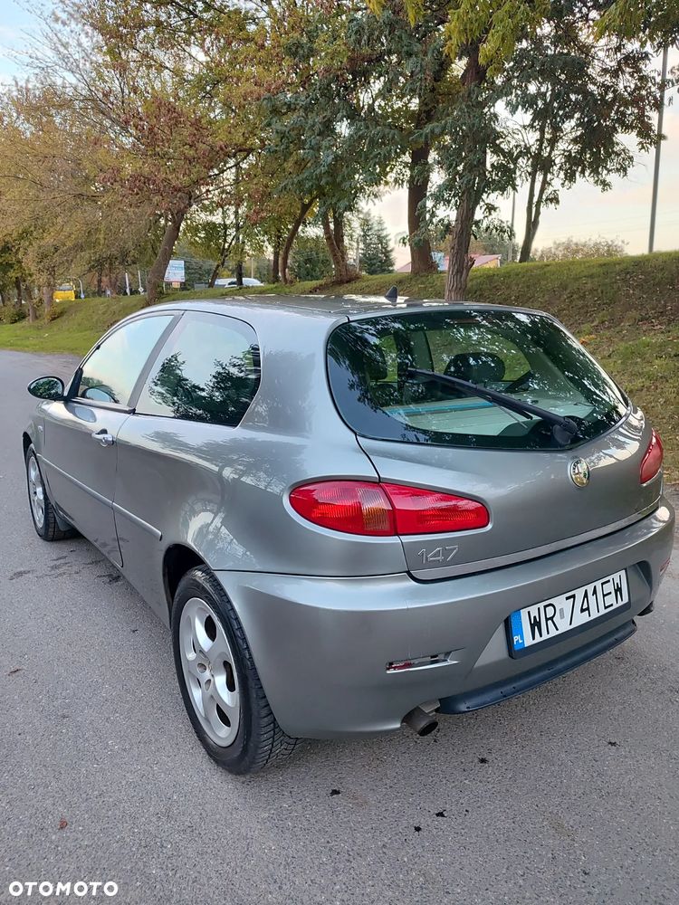 Alfa Romeo 147 2.0 Twin Spark Exclusive - 8