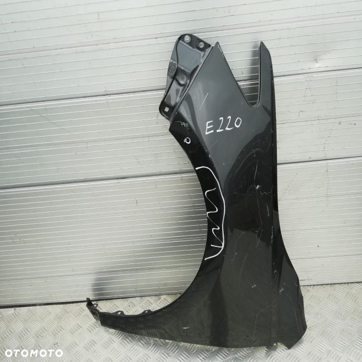 E220/F556/H61  LEWY BŁOTNIK TOYOTA CAMRY 2015- - 1