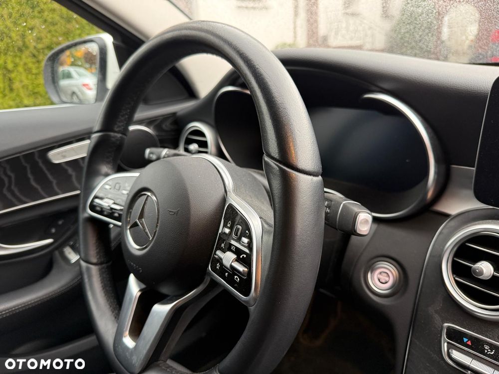 Mercedes-Benz Klasa C 300 de 9G-TRONIC - 25