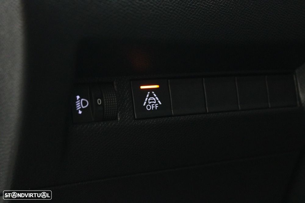 Peugeot 208 1.5 BlueHDi Active Pack — fotografia 10