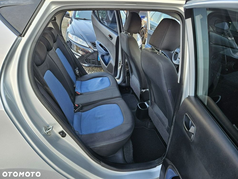 Hyundai i10 - 11