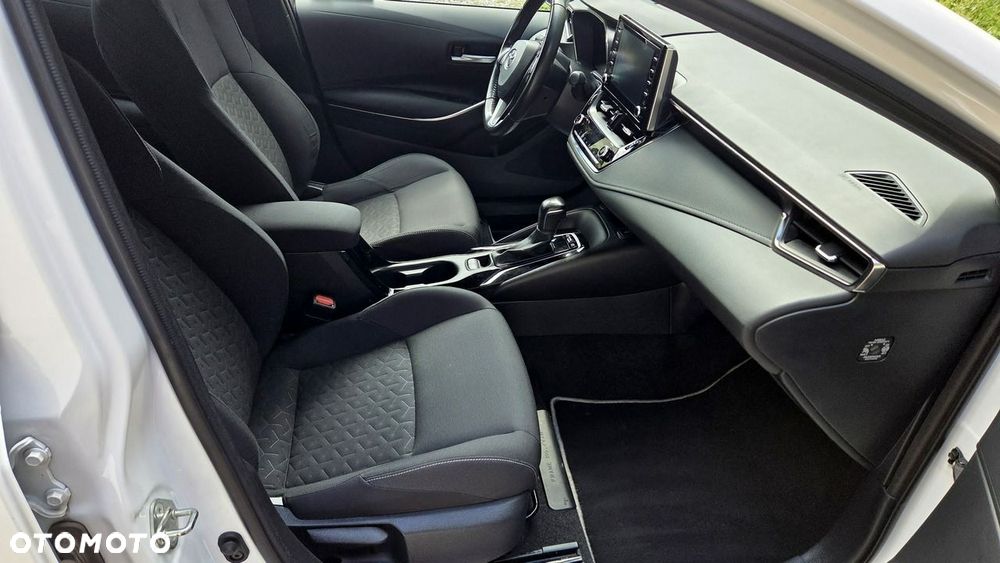 Toyota Corolla - 30