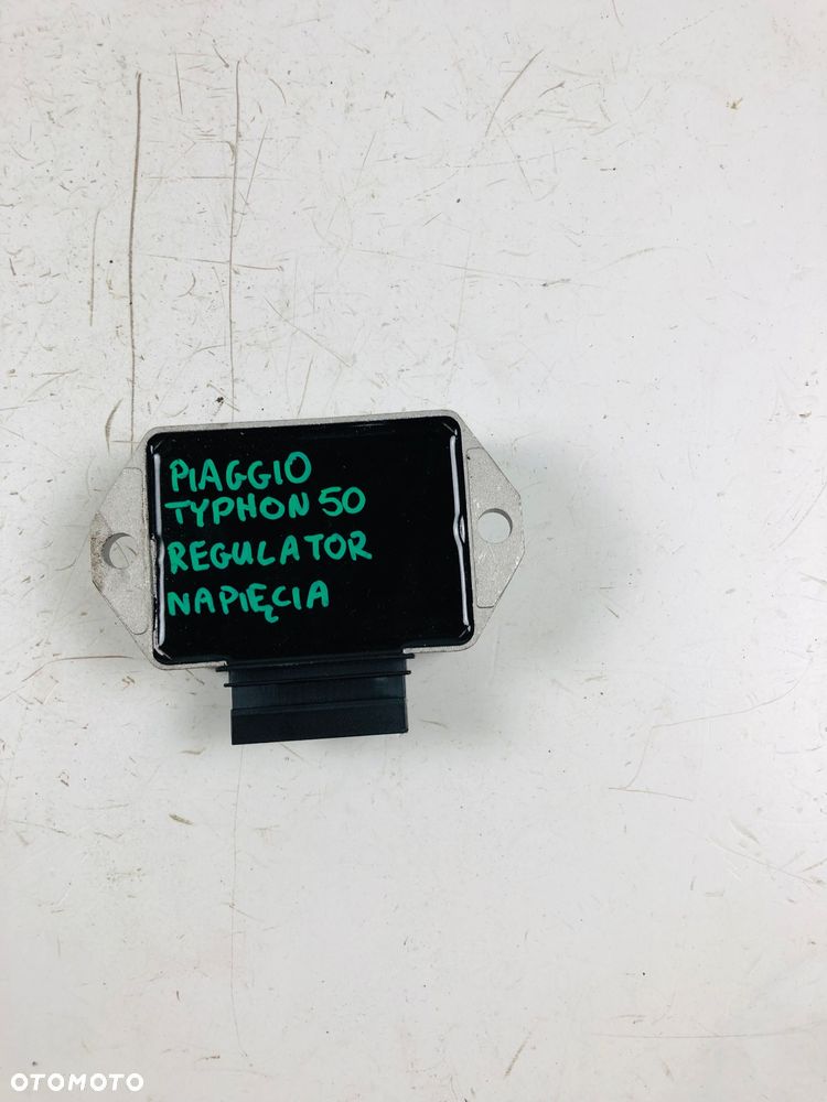 Piaggio Typhon 50 regulator napięcia - 2