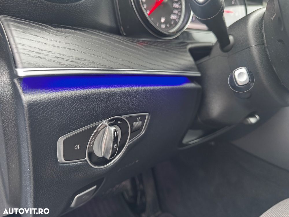 Mercedes-Benz E 220 d 9G-TRONIC Exclusive - 23