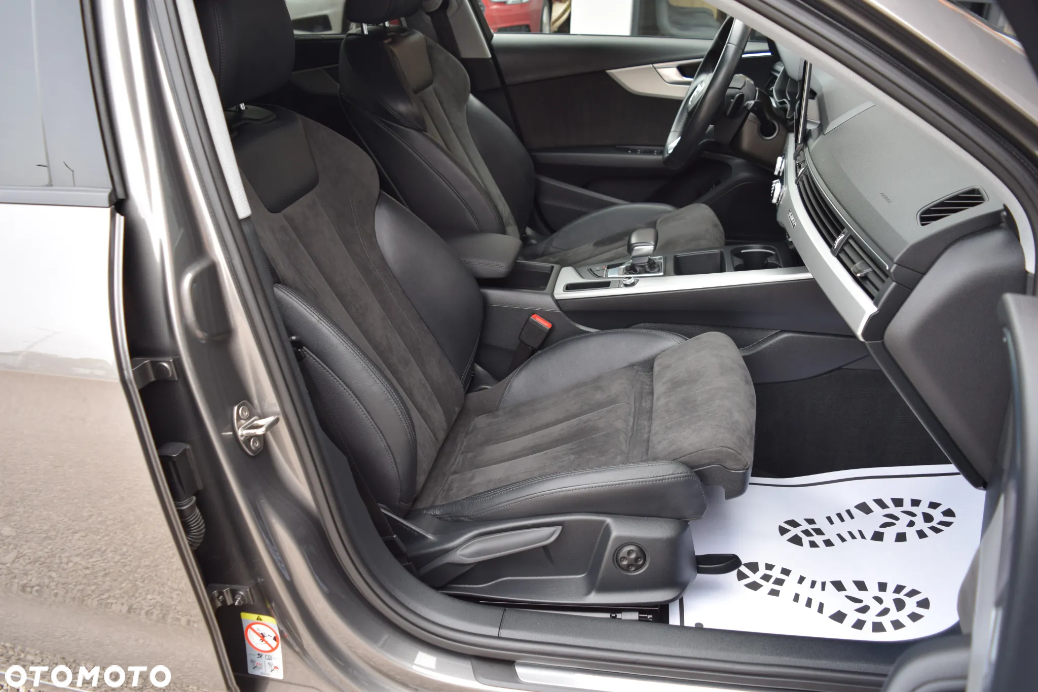 Audi A4 Avant 40 TDI quattro S tronic advanced - 38