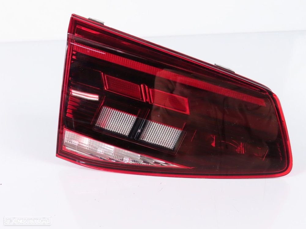 Farolim da mala LED Esquerdo Usado / Original VW PASSAT Variant (3G5/CB5) 3G9945... - 1
