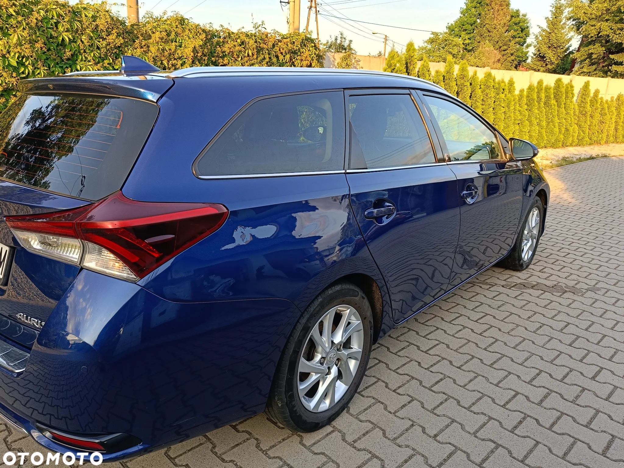 Toyota Auris 1.2 T Premium MS - 3