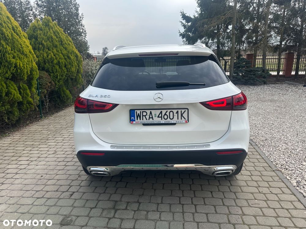 Mercedes-Benz GLA 250 4-Matic Edition 1 - 6
