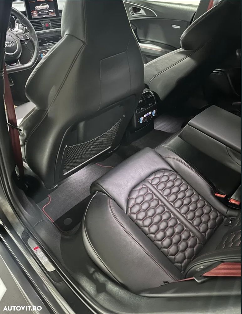 Audi RS6 Avant - 14
