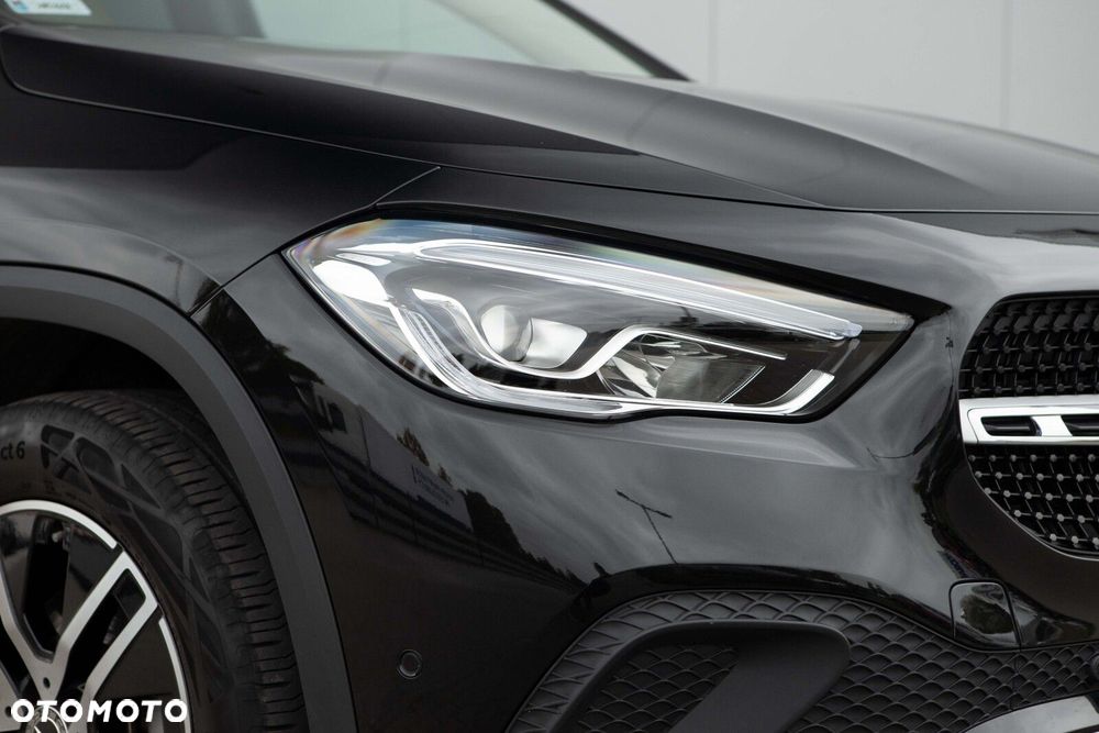 Mercedes-Benz GLA 200 mHEV Progressive 7G-DCT - 6