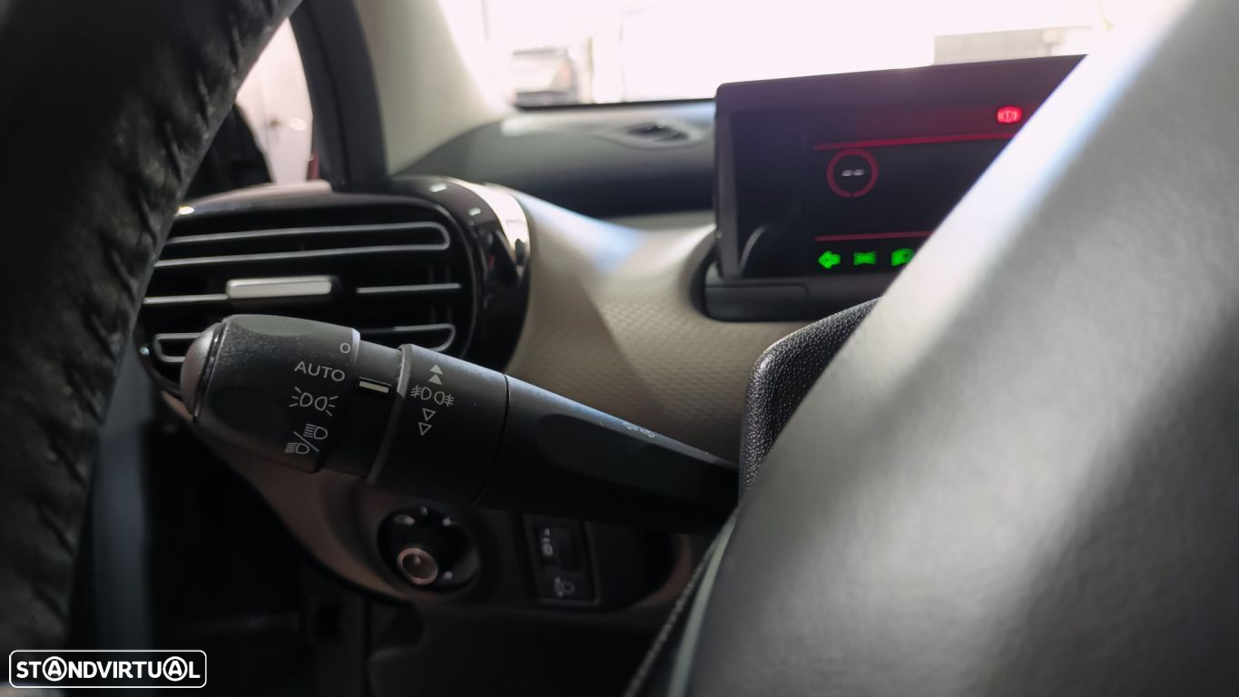 Citroën C4 Cactus 1.2 PureTech Shine EAT6 - 24