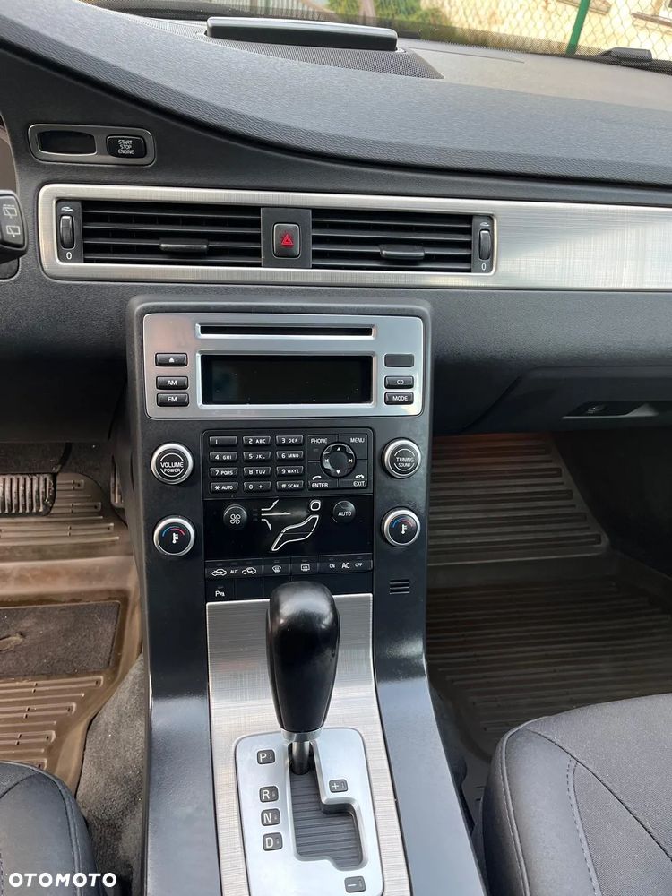 Volvo V70 D5 AWD Kinetic - 18