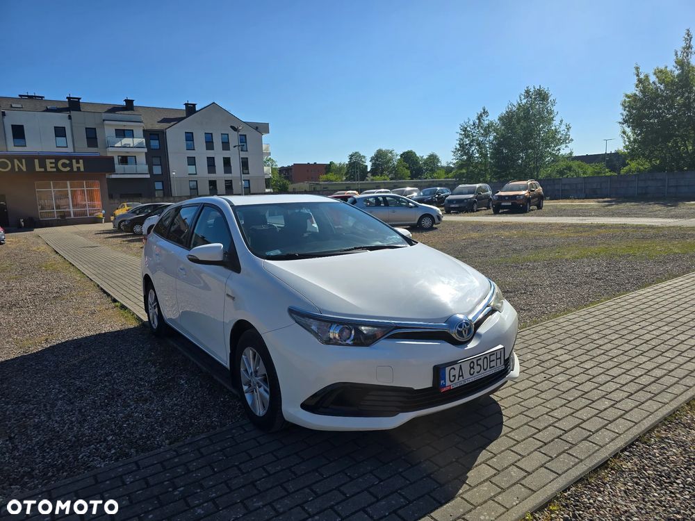 Toyota Auris 1.8 HSD Luna - 3
