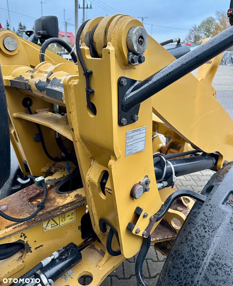 Caterpillar CAT 908 H2 - 9